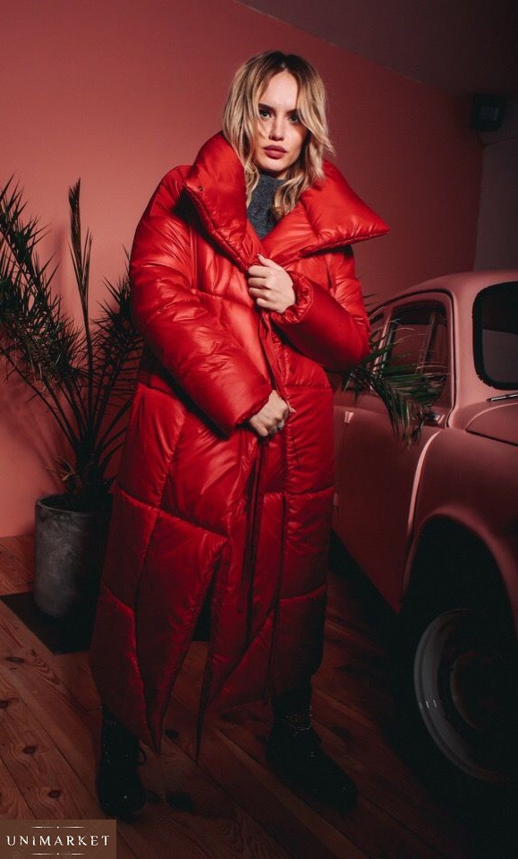 Зимнее пальто-пуховик женское красного цвета недорогая цена