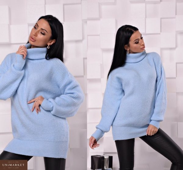 Замовити жіночий светр вільного крою в подарунок блакитного кольору недорого