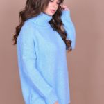 Женский свитер с большим воротником голубого цвета большого размера купить недорого