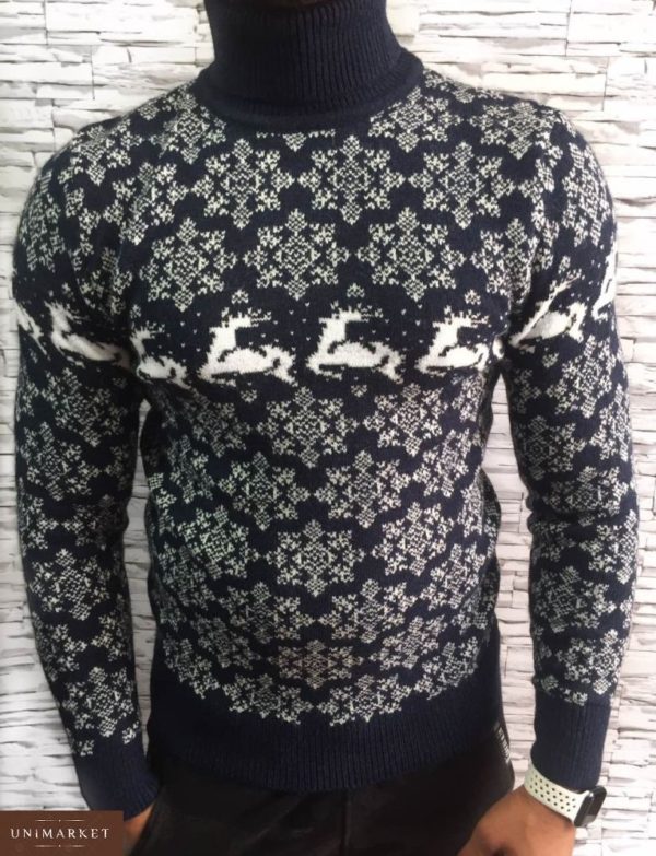 Заказать мужской свитер теплый с оленями и отворотом в подарок темно-синего цвета недорого