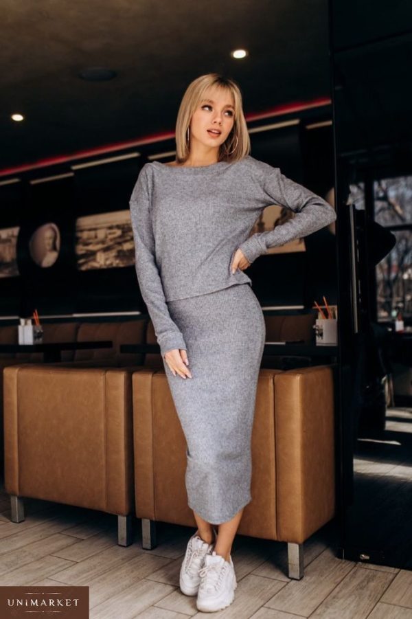 Купить женский костюм рубчик из трикотажа турецкого: юбка и кофта серого цвета оптом Украина