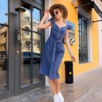 Придбати дешево жіночу сукню міді в горох з льону з поясом кольору джинсового оптом Україна