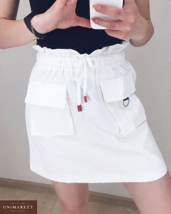 Купить дешево женскую юбку с карманами и поясом из коттона белого цвета недорого