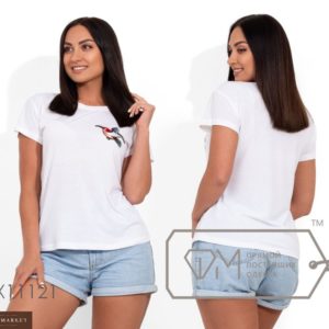 Замовити недорого жіночу футболку віскоза з аплікацією колібрі білого кольору великих розмірів в подарунок