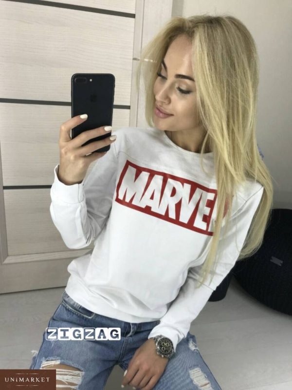Купить дешево женский свитшот с надписью Marvel белого цвета размеров недорого