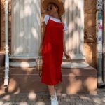 Замовити оптом літній сукня жіноча з віскози з розрізами + футболка червоного кольору дешево