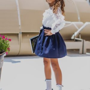 Приобрести недорого детскую юбку школьную легкую на пуговицах для девочек синего цвета дешево