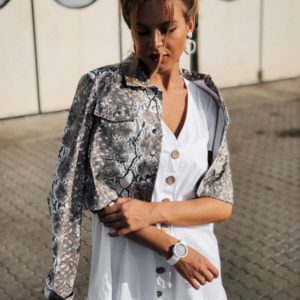 Придбати дешево жіночу вкорочену куртку на замші з еко шкіри в колір пітона оптом Україна