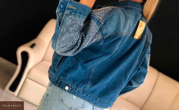Замовити в подарунок жіночу зі стразами джинсову куртку оптом Україна