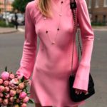 Приобрести в интернет-магазине женское платье шёлковое с длинным рукавом цвета розового дешево