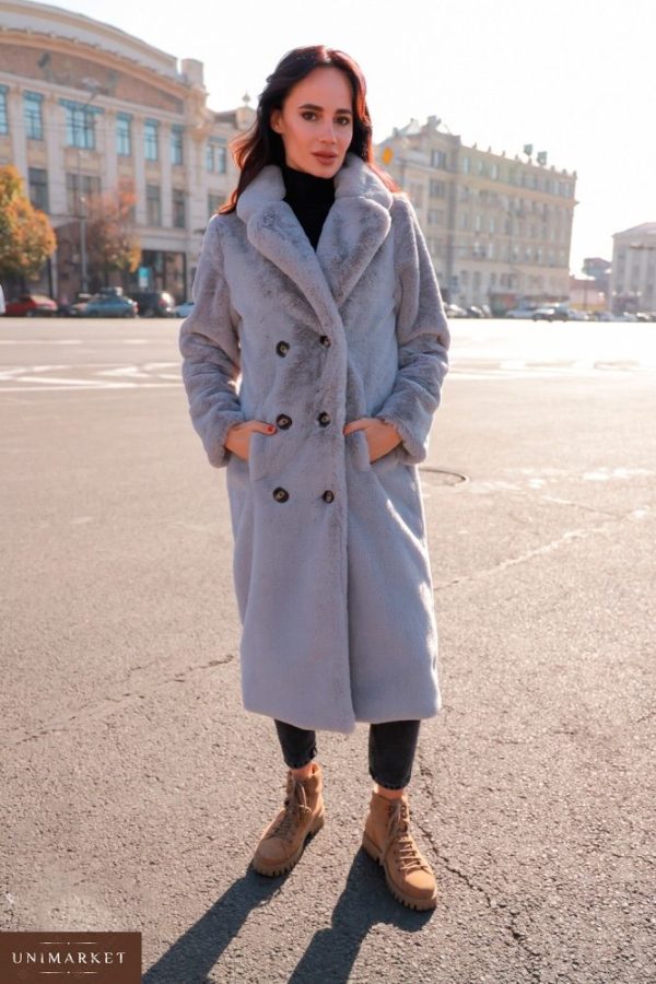 Замовити в подарунок жіночу шубу вільного крою на шовковій підкладці сірого кольору оптом Україна