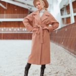 Придбати дешево жіноче пальто вовняне довге на сатиновою підкладці з поясом кольору коричневого недорого