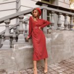 Приобрести в интернет-магазине женское платье из кукурузы жаккардовой в мелкий классический горошек цвета красного дешево