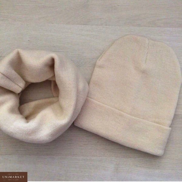 Приобрести женский набор: шапка удлиненная + шарф бежевого цвета в Украине