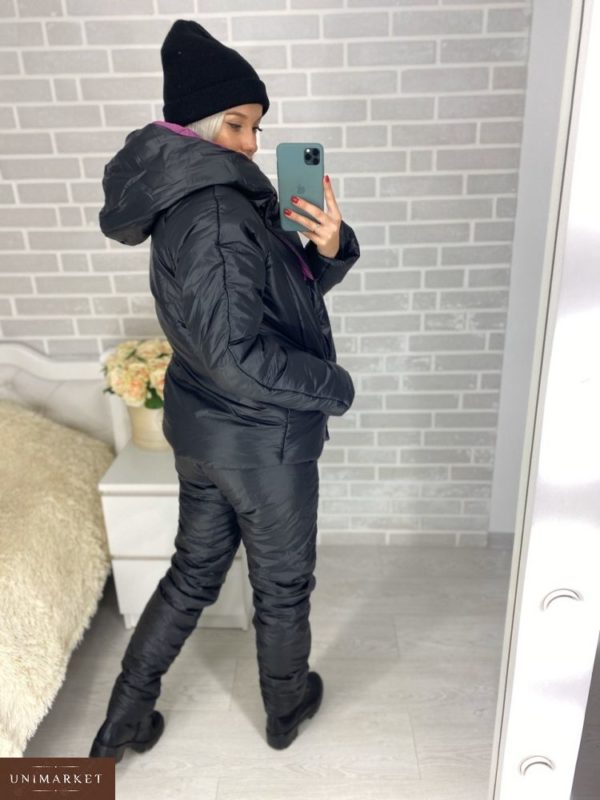 Приобрести в интернет-магазине женский костюм лыжный из плащевки с капюшоном цвета черный-фуксия дешево