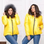 Замовити недорого жіночу зимову куртку з хутром з плащової тканини жовтого кольору розмірів великих дешево