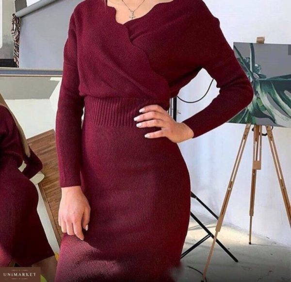 Купить недорого женское приталенное платье тёплое из кашемира бордового цвета в подарок