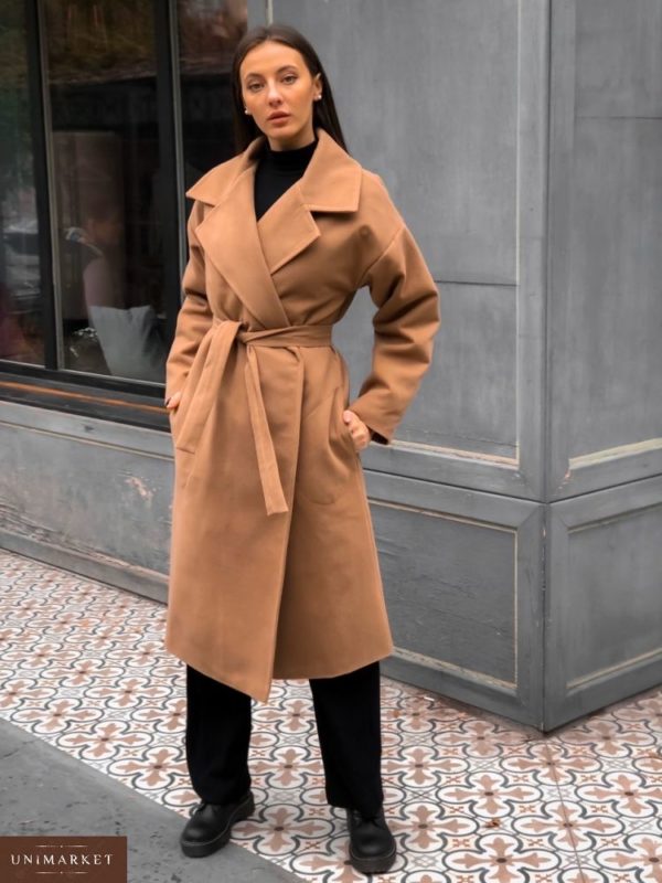 Купити оптом жіночу кашемірове пальто на синтепоновой стьобані підкладці з поясом коричневого кольору батал в подарунок