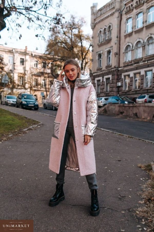 Заказать в подарок женская длинная куртка из букле и стеганой плащевки с капюшоном серебро + пудра оптом Украина