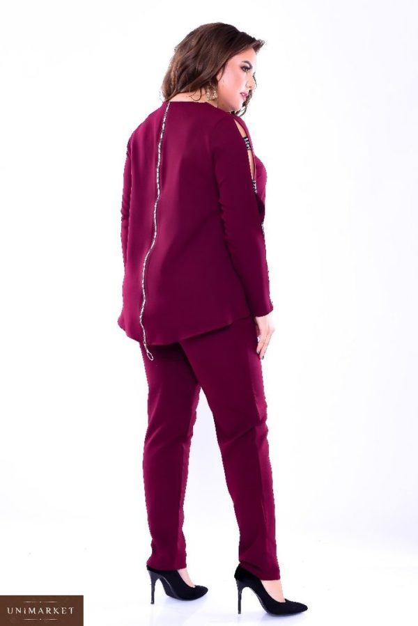 Купити в інтернет-магазині жіночий костюм кофта та штани з креп діагональ кольору бордового великих розмірів недорого