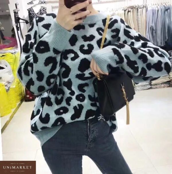Придбати в інтернет-магазині жіночий светр з принтом тварин з в'язки блакитного кольору дешево