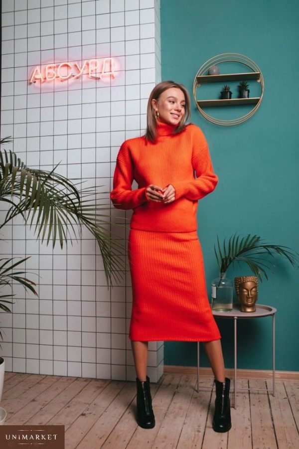 Купити дешево жіночий костюм зі спідницею міді теплий оранжевого кольору в подарунок