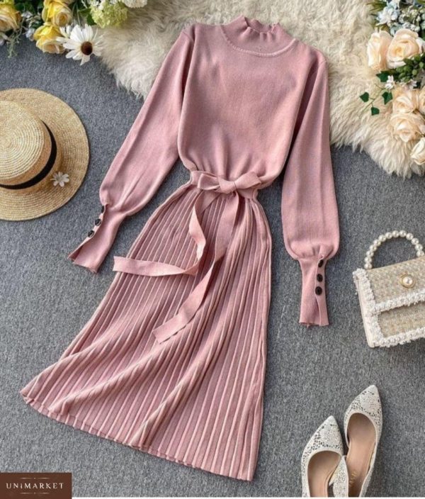 Приобрести в интернет-магазине женское платье с плиссе юбкой из трикотажа рубчик розового цвета на новогоднюю вечеринку дешево