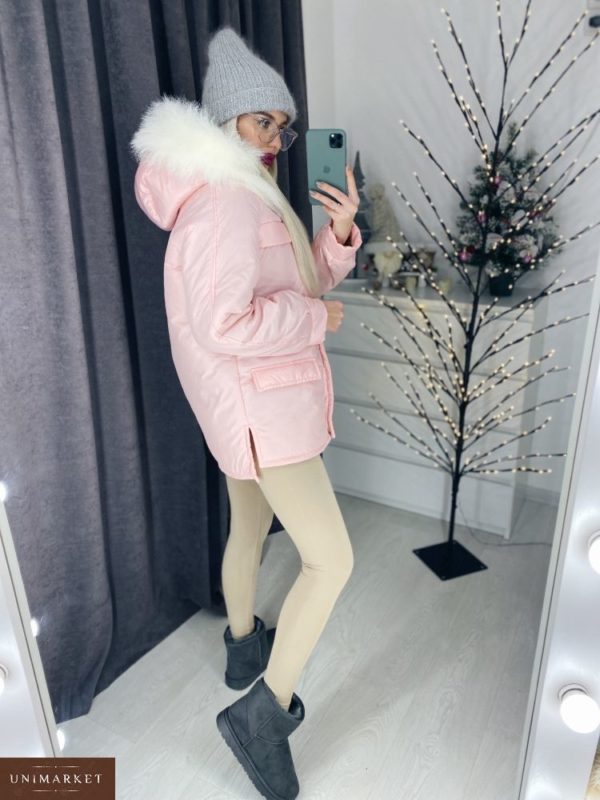 Приобрести в интернет-магазине женскую куртку с карманами на синтепоне и капюшоном цвета розового дешево