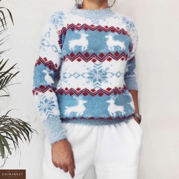 Приобрести в интернет-магазине женский с оленями и снежинками свитер голубого цвета дешево