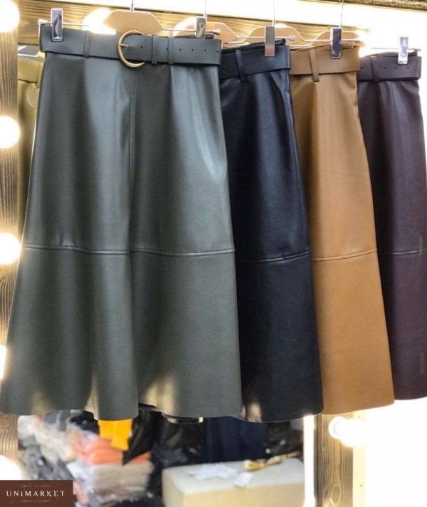 Приобрести в интернет-магазине женскую юбку миди из экокожи в комплекте с широким поясом цвета оливки дешево
