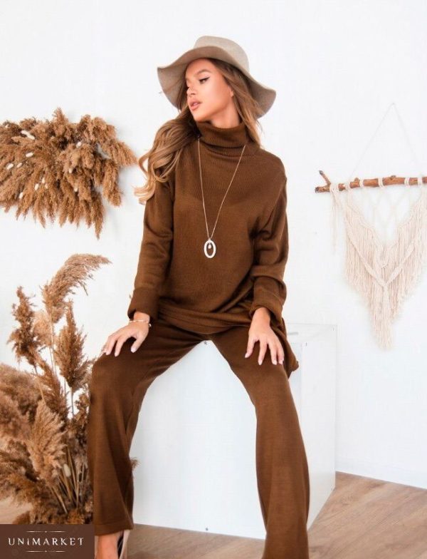 Приобрести недорого женский прогулочный костюм из вязки и удлиненной кофтой коричневого цвета оптом Украина