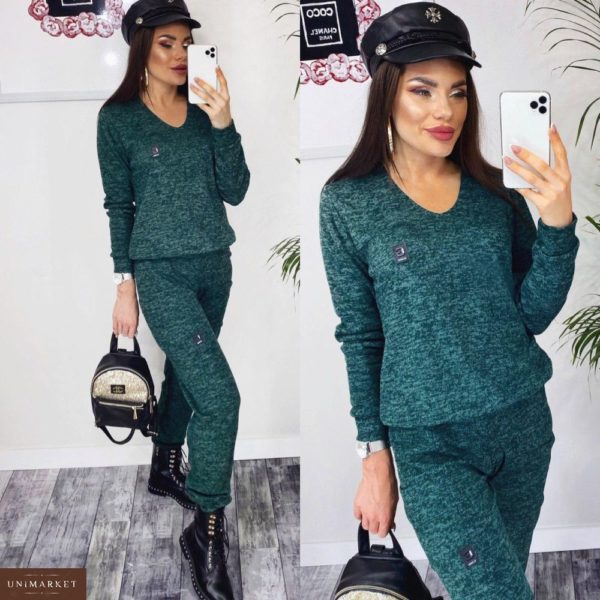 Приобрести в интернет-магазине женский прогулочный костюм батник + штаны из ангоры зеленого цвета дешево