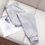 Придбати недорого жіночі спортивні штани з нашивкою сірого кольору оптом Україна