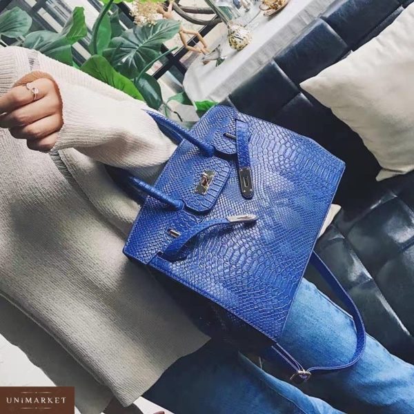 Приобрести в интернет-магазине женскую сумку с змеиным принтом в классическом стиле синего цвета дешево