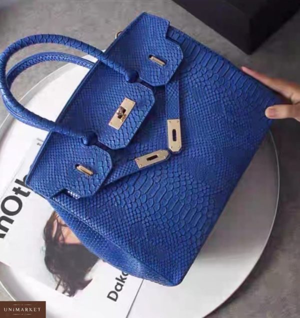 Купити в подарунок жіночу сумку в стилі класичному зі зміїним принтом кольору синього оптом в Україні