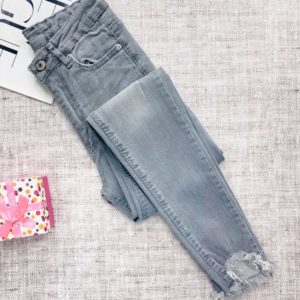 Замовити в подарунок жіночі джинси сірі скінні з посадкою високої дешево