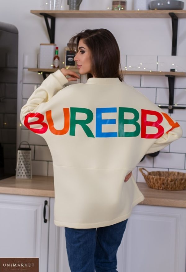 Заказать онлайн женский удлиненный свитшот на флисе с надписью на спине молочный выгодно
