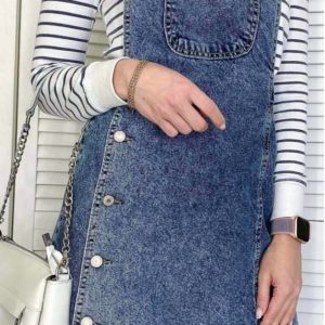 Купить онлайн женский синий джинсовый сарафан на заклепках (размер 42-48) недорого