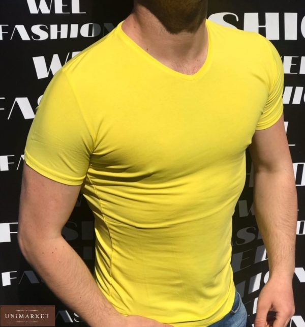 Приобрести в интернет-магазине желтую мужскую базовую футболку с V-образным вырезом (размер 46-52) онлайн