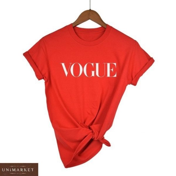 Приобрести красную женскую футболку из хлопка с надписью Vogue дешево
