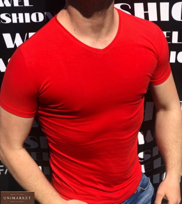 Купить красную мужскую базовую футболку с V-образным вырезом (размер 46-52) дешево