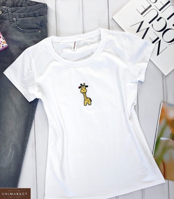 Купить с жирафом женскую белую футболку с вышитым принтом по скидке