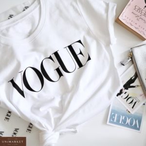 Купити білу жіночу футболку з бавовни з написом Vogue недорого