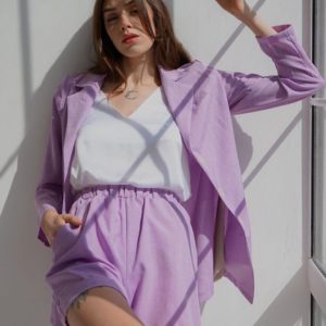 Купить лиловый женский льняной костюм: удлиненный пиджак с шортами (размер 42-52) в Одессе