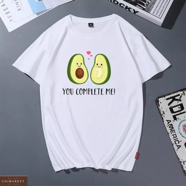 Замовити білу жіночу футболку з принтом дві половинки авокадо в Одесі, Києві