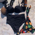 Купити чорний жіночий купальник трійка з прінтованнимі плавками по знижці онлайн