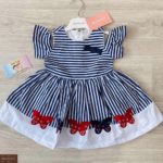 Купить сине-белое детское летнее полосатое платье с бабочками недорого