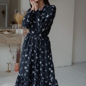 Заказать женское чёрное платье миди с принтом бабочки (размер 42-52) со скидкой