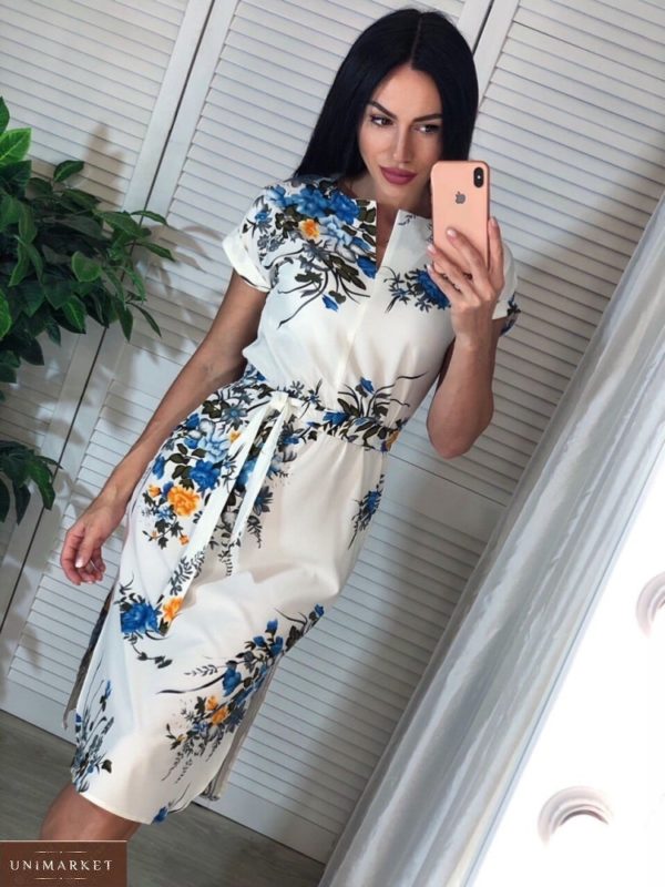 Придбати біло-блакитне жіноче плаття міді в квітковий принт з поясом в Україні