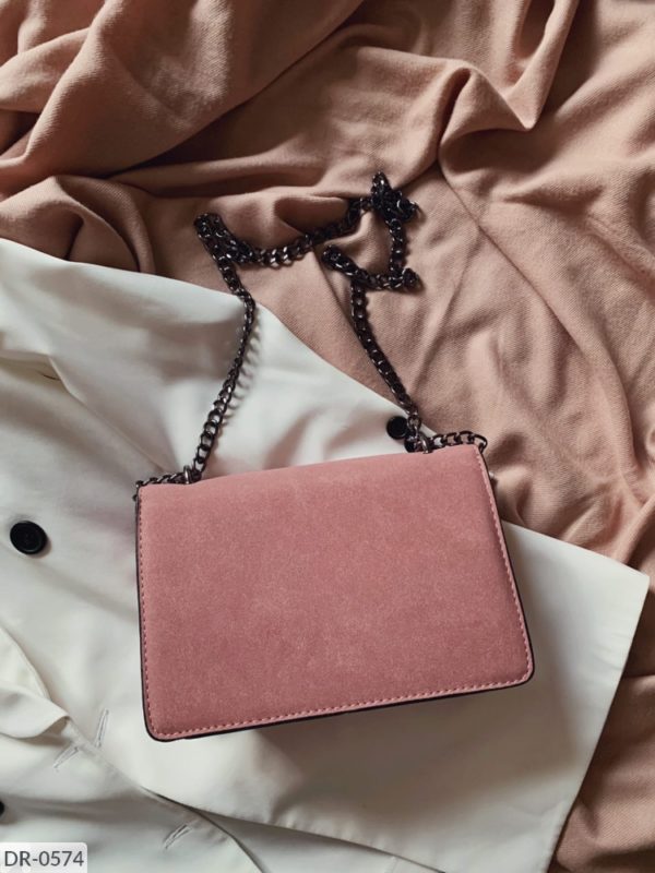 Придбати рожеву жіночу двокольорову сумку з двома відділеннями на ланцюжку зі знижкою